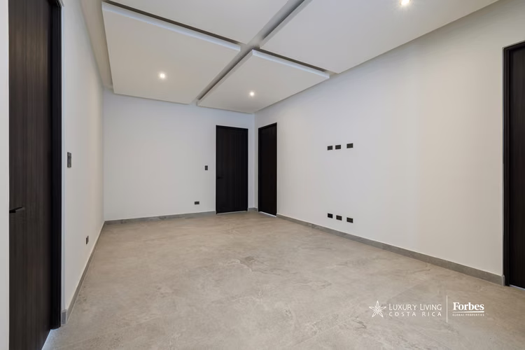 21388 - Apartamento 4 hab, amenidades de lujo en Cerro Alto, Escazú