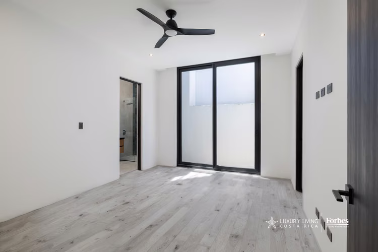 21388 - Apartamento 4 hab, amenidades de lujo en Cerro Alto, Escazú