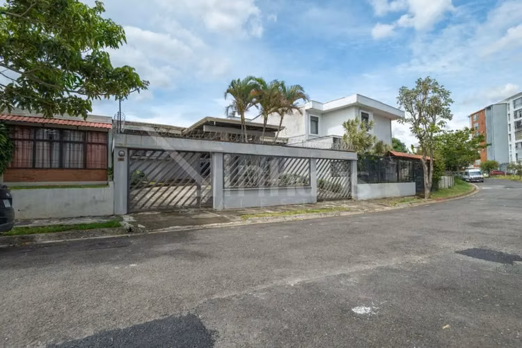 En venta casa independiente de una planta en La Uruca, cerca del CENARE. San José. - Imagen 10