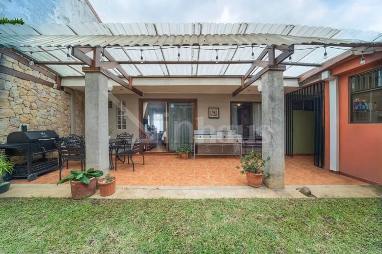 En venta casa independiente de una planta en La Uruca, cerca del CENARE. San José. - Imagen 2