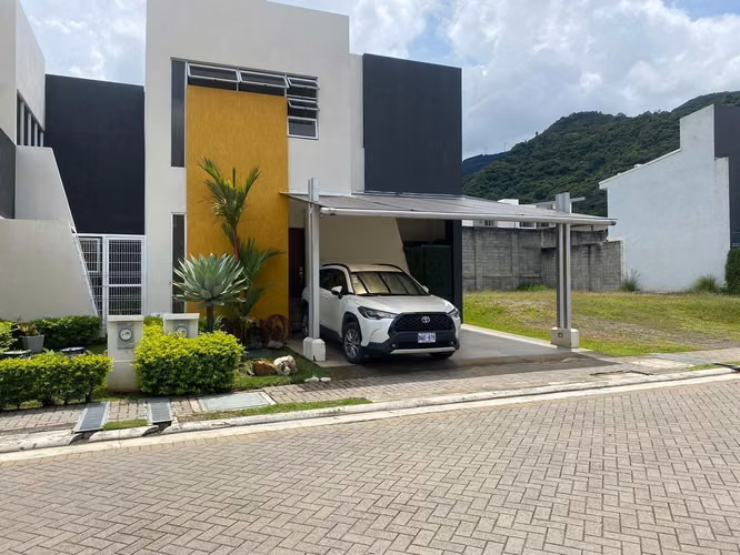 VENTA CASA CONDOMINIO SANTA ANA