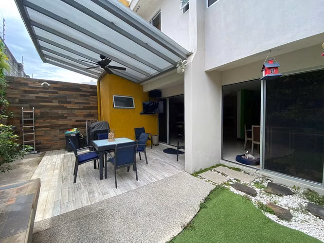 VENTA CASA CONDOMINIO SANTA ANA