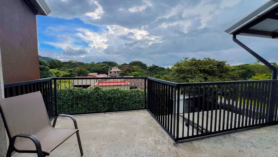 Venta de hermosa casa en condominio 5Loft- Urbanización La Caraña Piedades, Santa Ana - Imagen 8