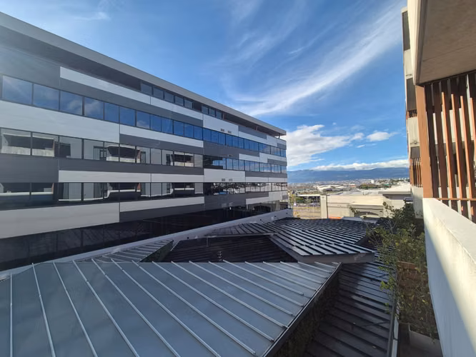 ESCAZU VILLAGE! APARTAMENTO DE 2 HAB/2BAÑOS/2PARQUEOS/BODEGA - Imagen 16
