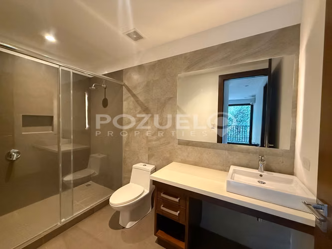 Vendo casa moderna en San Rafael de Escazú