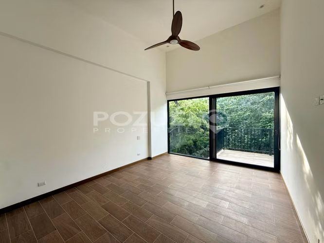 Vendo casa moderna en San Rafael de Escazú