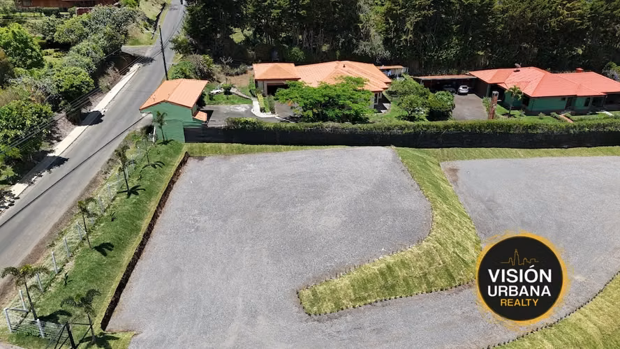 Land of 951m2 in San Josecito de San Isidro de Heredia