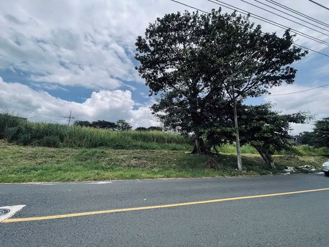 Venta de terrenos Uso Mixto por Nuevo Hospital, Heredia