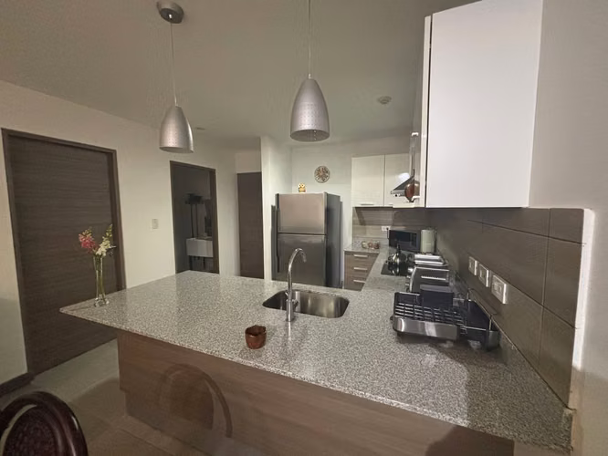 Moderno Apartamento en Escalante 101 de Dos Niveles con Balcón y Amenidades - Imagen 12