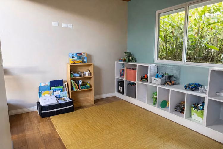 Venta de Casa con amplio terreno en San Isidro, Heredia