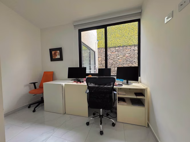 ¡Oportunidad! En Condominio Al-Andalus - Casa de Una Planta.