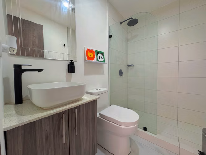 ¡Oportunidad! En Condominio Al-Andalus - Casa de Una Planta.