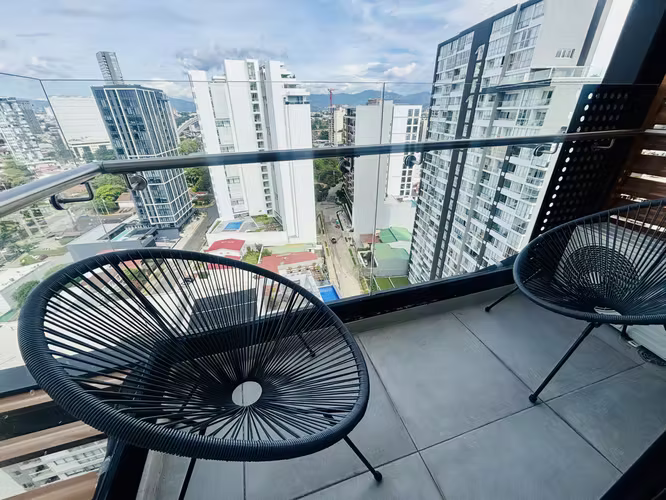Moderno apartamento, totalmente amueblado, en condominio en Nunciatura, Rohrmoser...