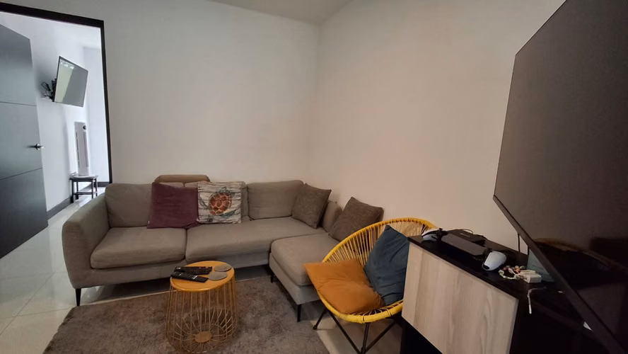 Venta de apartamento en Zapote-Primer piso / GANGA