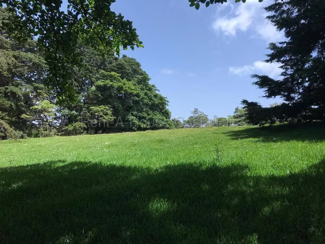 Lot for sale in San Isidro de Heredia.