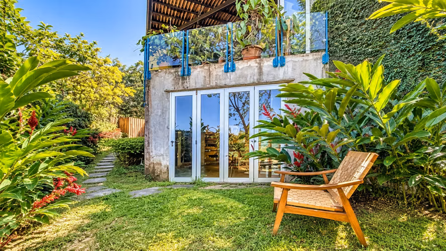 VENTA CASA EN SANTA ANA DE 3 PISOS Y 1 ROOFTOP - Imagen 4