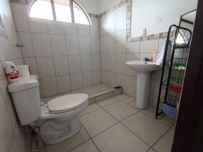 EDIFICIO EN ROHRMOSER EN VENTA