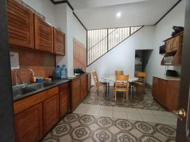 EDIFICIO EN ROHRMOSER EN VENTA