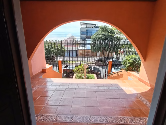 EDIFICIO EN ROHRMOSER EN VENTA