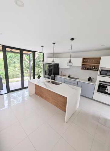 Moderna casa Condominio exclusivo concepto abierto clara amplia