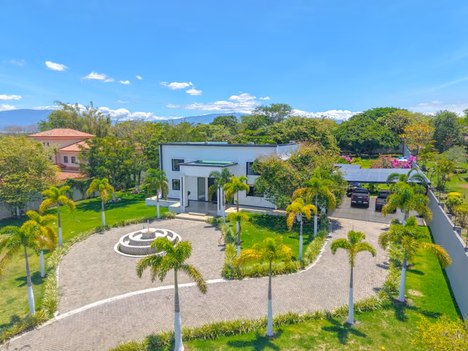 Propiedad en Venta . Complejo de Fincas, La Guácima