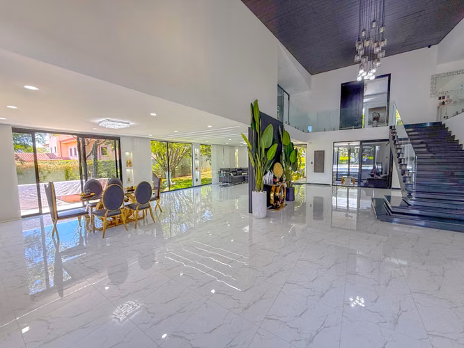Propiedad en Venta . Complejo de Fincas, La Guácima