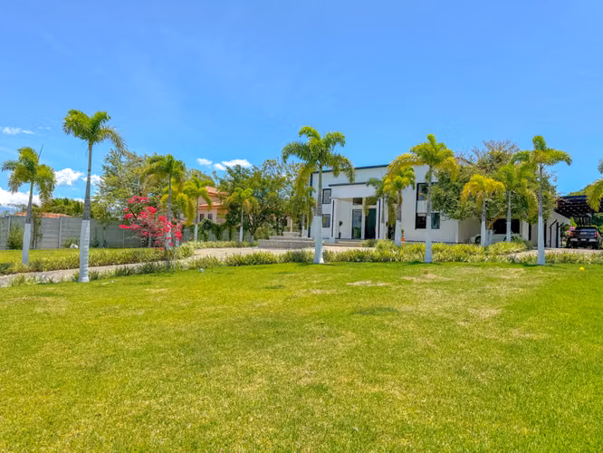 Propiedad en Venta . Complejo de Fincas, La Guácima