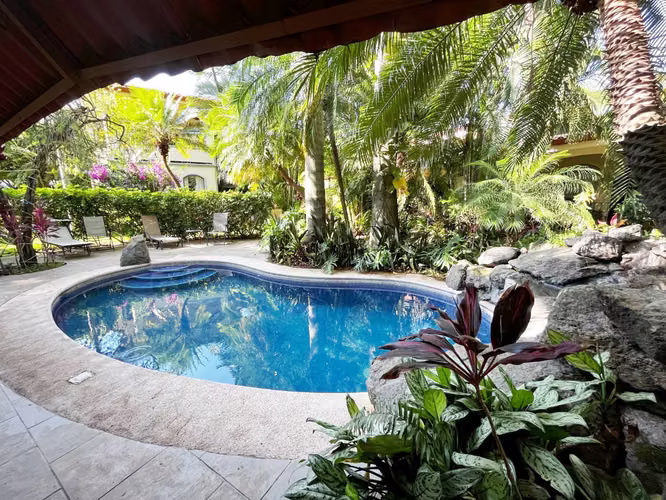 POZOS DE SANTA ANA! CASA DE UNA SOLA PLANTA DE 2 HAB/2BAÑOS, TERRAZA,1PARQUEO - Imagen 19