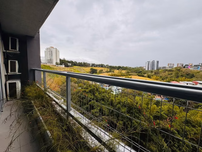 Se alquila apartamento amueblado en condominio en La Uruca con amenidades