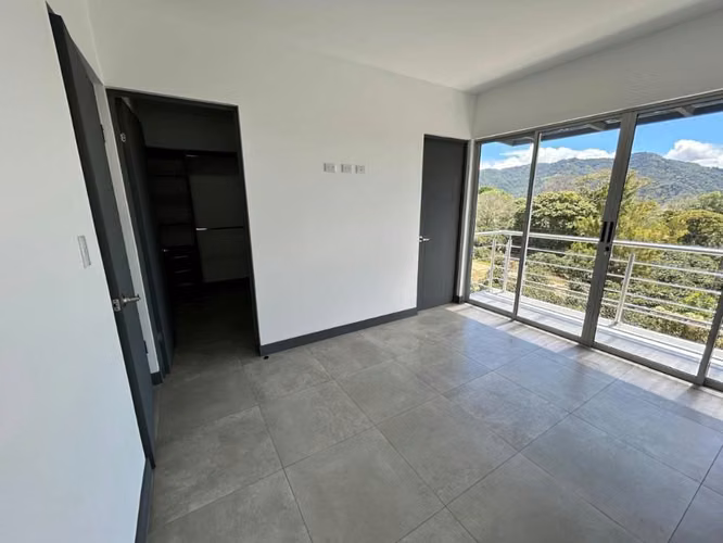 Rebajada! Nueva p' Estrenar en Venta, La Unión, Cartago