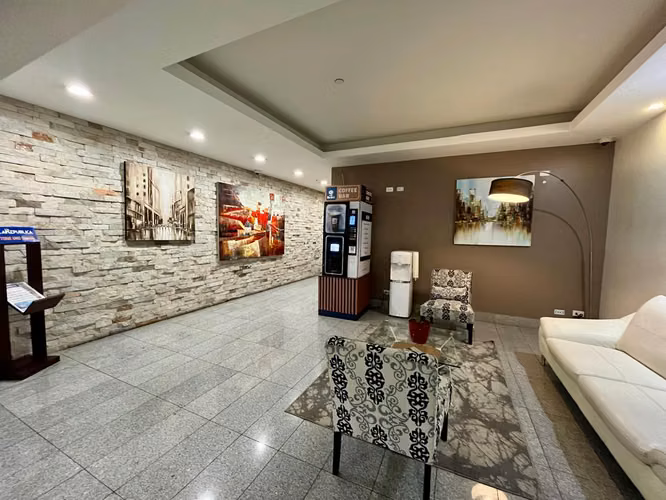 Alquiler Apartamento en Latitud Los Yoses amoblado.
