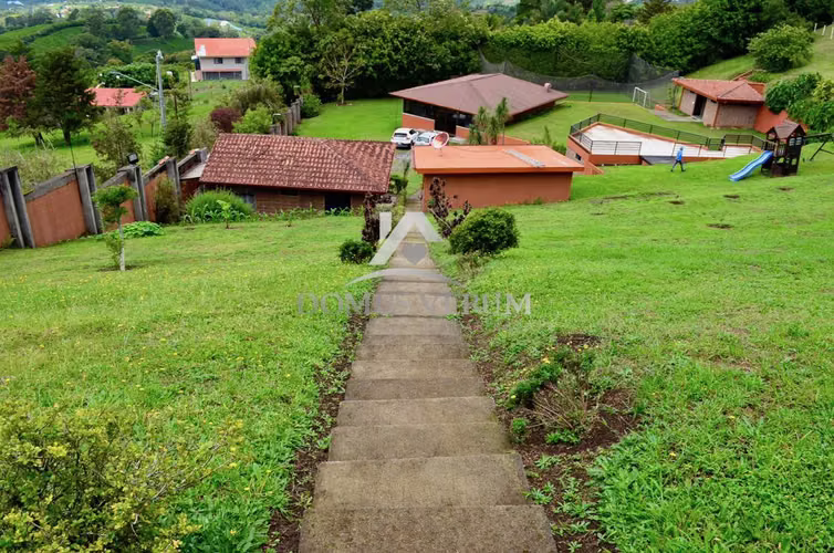 Finca de Recreo con Vistas Panorámicas — Santa Bárbara de Heredia