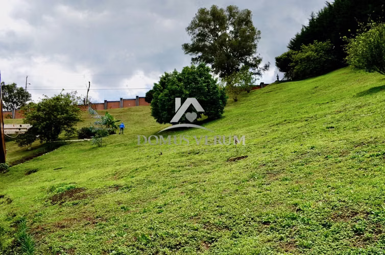 Finca de Recreo con Vistas Panorámicas — Santa Bárbara de Heredia
