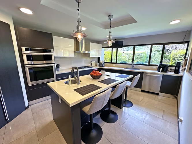 Venta de Casa en  Santa   Ana  Condominio Exclusivo
