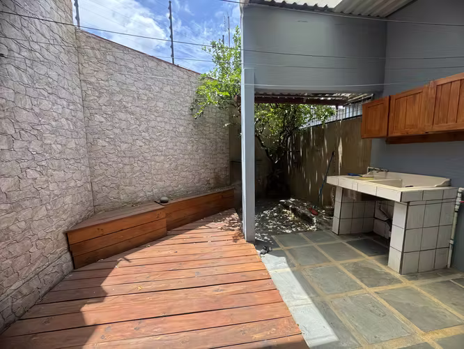 SE VENDE Casa para uso comercial en Alajuela centro KS