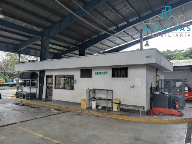 Bodega en venta en Heredia, uso de suelo mixto ID 1552