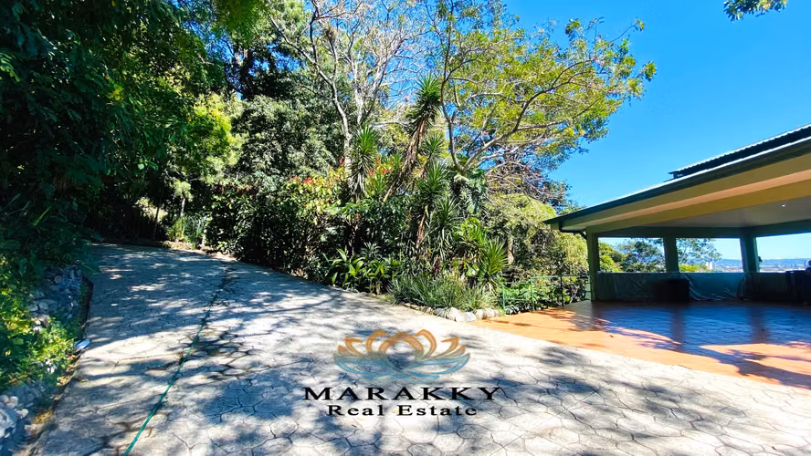 Venta de Propiedad de 1 Hectárea, con Casa grande, Amenidades, Bello Horizonte-Escazú