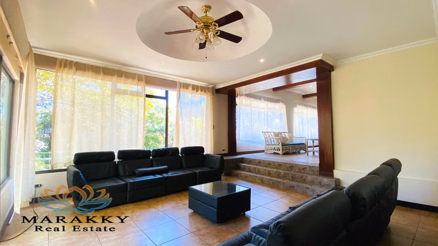 Venta de Propiedad de 1 Hectárea, con Casa grande, Amenidades, Bello Horizonte-Escazú