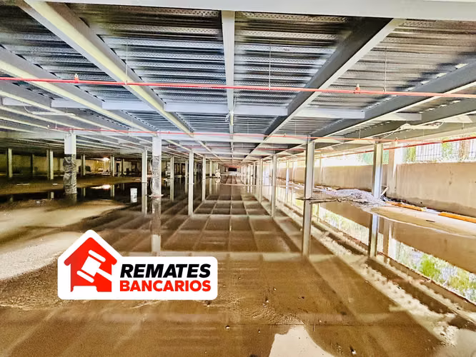 Venta de Edificio Comercial en Pozos de Santa Ana, Remate