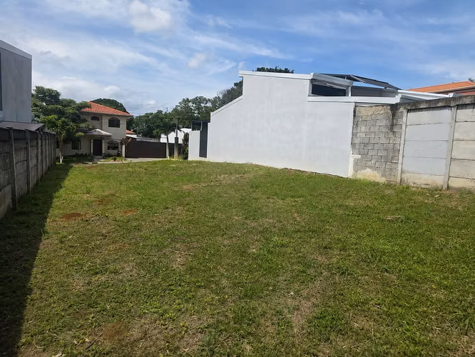 TERRENO EN VENTA ALAJUELA - CONDOMINIO ÁRBORA