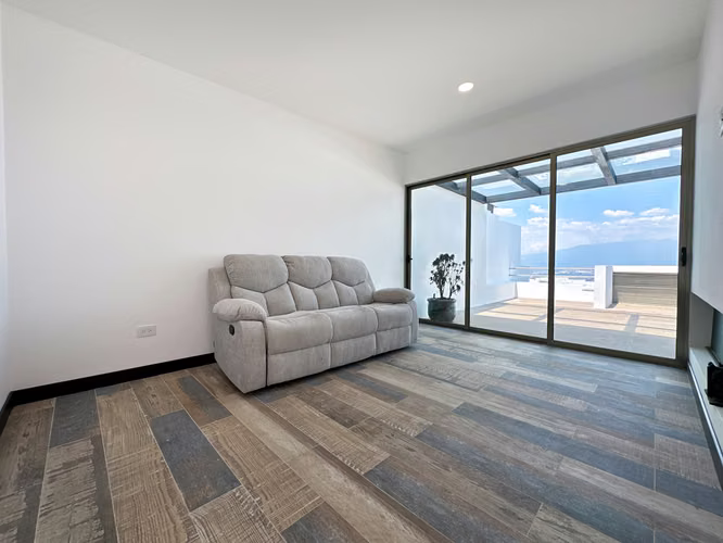 SE ALQUILA CASA EN CONDOMINIO BONAVISTA, SAN ANTONIO ESCAZÚ*