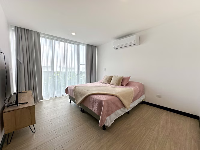 SE ALQUILA CASA EN CONDOMINIO BONAVISTA, SAN ANTONIO ESCAZÚ*
