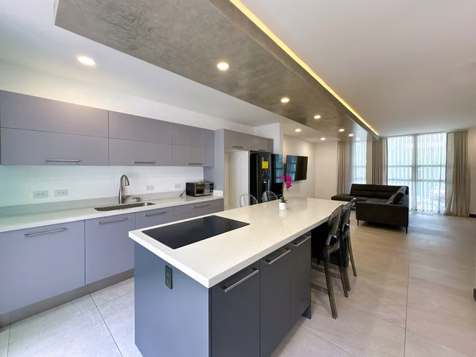 SE ALQUILA CASA EN CONDOMINIO BONAVISTA, SAN ANTONIO ESCAZÚ*