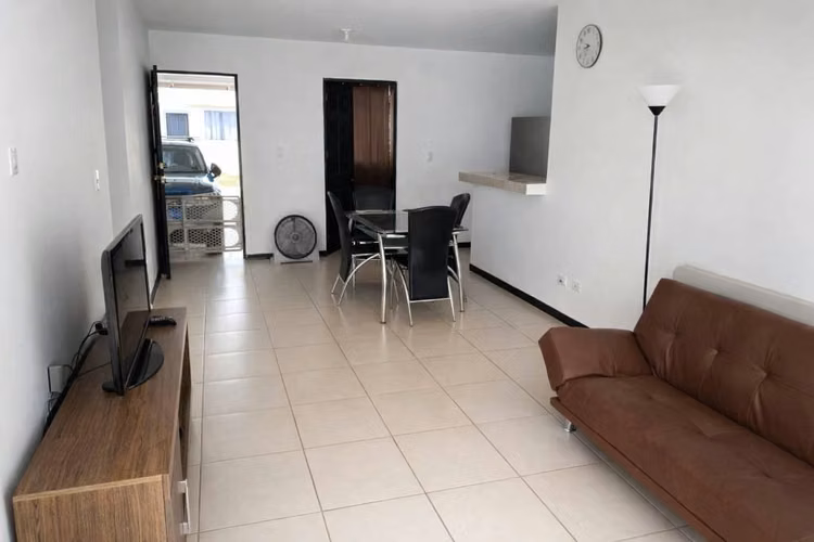 Se vende casa  en Condominio Málaga en Santa Bárbara de Heredia - Imagen 4