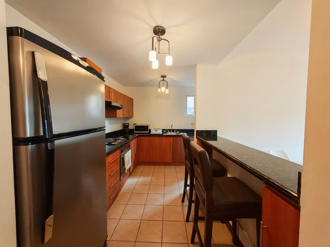 VENTA DE APARTAMENTO AMUEBLADO EN CONDADO DE BAVIERA, ESCAZÚ - Imagen 7