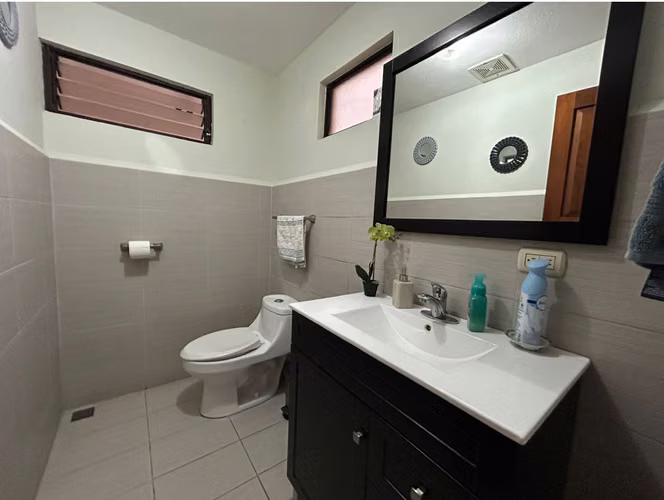 Venta Casa Independiente en San Francisco de Dos Ríos | Amplia y Excelente Ubicación - Imagen 17