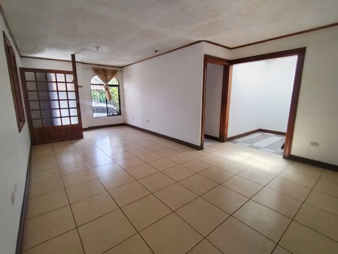 En venta casa de una planta en Rohrmoser. P.P ID 42412  - Imagen 8