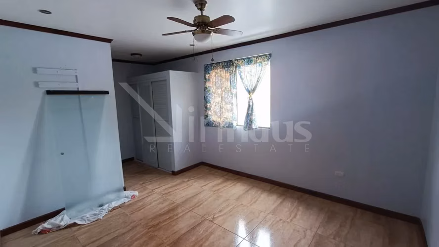 Propiedad con 2 apartamentos y parqueo en Calle Fallas, Desamparados -EU - Imagen 10