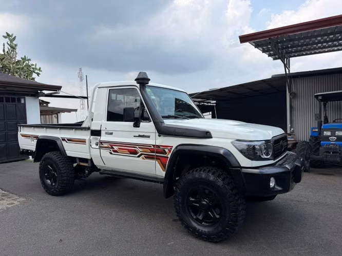 Land Cruiser Serie 79 Año 2017