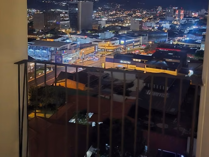 ALQUILER DE APARTAMENTO CON LINEA BLANCA EN URBN ESCALANTE - Imagen 12